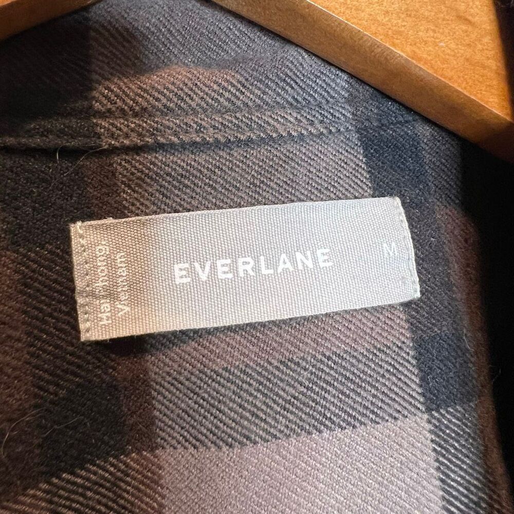 Everlane The Classic Cotton Flannel Shirt pearl snaps - Picture 2 of 7